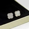 Boucles d'oreilles tendance polyvalentes pour hommes et femmes contester une femme vanly grande avec un blanc rose 18k blanc avec un cleefly commun