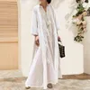 Abiti casual Lady Maxi Dress Women Elegant Floral ricamato con cinghie di nappe Desti a V per le vacanze estive