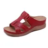 2024 BAŞLAR İÇİN YENİ YAZ SANDALLARI Vintage Tasarımcı Sandalet Düz Topuklar Yaz Kadın Ayakkabıları Yeşil