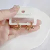 Love Earring Unisex 2024 van modetrend eenvoudige en gepersonaliseerde veelzijdige royale oorbellen gespen met originele cart -oorbellen