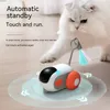 Atuban Remote Smart Cat ToyActive Rolling Car met vervangbare carrechargable boze auto voor indoor catskitten kleine honden 240429