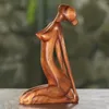 Dekorative Figuren Yoga Körper Holz Textur Statue Schnitzgymnastik Liebhaber Harzdekoration Handwerk Skulptur Mädchen Wohnkultur