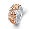 Clusterringen 1 stks Verkoop 7-8-9 Rose Gold Flowers Ring Fashion Hollow Design Two-Color Ladies 'Precious Jewelry Gifts