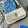 Luxury Crossbody Bag Designer% 50 indirim ile markalı omuz çantaları satıyor Yeni inek derisi altındaki koltuk çantası moda ve moda zincir tek omuz halkları3b9s