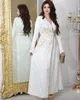 Fashionvane Dubai Arabie saoudite Les femmes portent des robes de soirée en V manches longues sur la fente de latéraux perles Versidos Prom Party Robes formelles