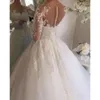 Kleid neue elegante Hochzeitsballkleider bloße Schaufel Hals Illusion Langarm Tüll Tüll Spitzen Applikationen Perlen Plus Size Brautkleider s s