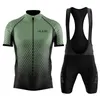 Jersey cycliste Set Summer Ropa Ciclismo Mens Vêtements Bicycle Gradient Color Mountain Bike Sportswear Suit 240416