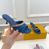 Yavru Kedi Topuklu Mules Bayan Slaytlar Pompalar Revival Terlik Mavi Denim Sandalet Kadın Ayakkabı Yeni Varış Tasarımcı Topuklu Ayakkabı Yaz Plajı Sandal Mektup Baskı 35-41