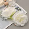 30pcslot 9cm10cm Stor konstgjord vit ros Silk Blommhuvuden DIY Bröllopsdekoration Wreath Scrapbooking Craft Fake Flowers 240429