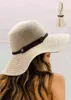 Nouvelle protection solaire enroulé du chapeau de paille en forme de paille de forme douce Femme Femmes larges Brim plage Sun Cap UV Protection Fedora Hat G2204186188294