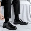 カジュアルシューズメンズビジネスウェディングフォーマルドレスブラックスタイリッシュなパテントレザーシューズ通気性スニーカー紳士靴ザパトス