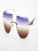 Serie di leopardo in metallo intero occhiali da sole senza cerchio 8200763 Schemi unisex Shield Sola di sole di alta qualità Nuovo lente intagliato Ottico W1245652