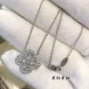 Designers Jewelry HW Light Pendant Necklaces V Gold High Version New Four Leaf Grass Full Diamond HW Sea Blue Necklace Womens 925 Non Fading Instagram High Sense