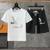 Zestaw projektantów Mężczyzn Men Mens T-shirt Dwuczęściowy marka dreski szorty Suit Ruit Jogging Fashion Logo Tshirt Krótkie spodnie 2PCS Rozmiar M-4xl 29 kwietnia