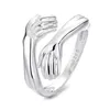 Уважаемые кольца классические творческие серебряные объятия для женщин для женщин мода металлические резные руки