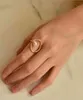 Vintage Women Korean Gold Pearl Charme Finger Unregelmäßiger Ring Offen einstellbarer eleganter Hochzeitstag Geschenk2517298