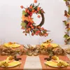 Fleurs décoratives Couronne d'automne extérieure Vibrant Harvest Mini Pumpkins Baies décor ornemental pour la porte d'entrée Maison à la maison