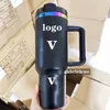 16 Color 40oz Handle Cup Cuper Designer Colorful Gold Classic Lettre Classic Logo Imprimé en acier inoxydable grande capacité Paille isolée tasse de glace