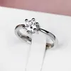Anelli di banda Classic Six Claw Zircon Rjewelry Simple Black Gold White Diamond Rweddbridal Regolable Engagement Ring J240429