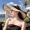 Breda randen hattar hink hattar kvinnor sommar strand turnstring sydkoreansk strand hatt gryta sunblock semester fällande mode cool hatt j240429