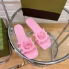 Kvinnor Slide Sandal Women Cut-Out Designer Sandaler Leather Slippe Flat Slides Girls Hollow Out Rubber Sandal Summer Beach Flip Flops