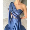 Jurks een prom marineblauwe schouder glamoureuze satijnen avondjurken Bone Bodice Slit Formele lange speciale OCN -feestjurk