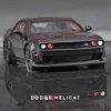 1 32 Dodge Challenger Hellcat Redeye Muscle Muscle Muscle Modèle Sound et Light Childrens Toy Collectibles Cadeau d'anniversaire 240430