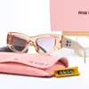 Moda Mulher Mulher Sunglasses MUI MUI Designer de luxo feminino óculos de sol oval olho de olho lady Sonnenbrille Marca polarize homem óculos de sol foto de rua 10a tais