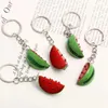 Chaços de chaves da resina simulação de melancia chaveiro criativo verão frutas de proteção ambiental modelo carro bolsa de telefone pingente de decoração q240429