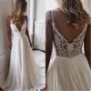 Bekleed een land 2024 Sexy trouwjurken V nek Chiffon Appliques Open terug met knop Court Train Plus size boho bruidsjurken Custom 403 ppliques