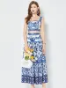 Sommer Runway Blau und Weiß Porzellan zweiteiliger Set Frauen Blumendruck kurzer Erntefeiertag Strand Maxi Rock Anzüge TQ85