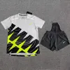 Mens Tracksuits 기술 세트 디자이너 트랙 슈트 셔츠 반바지 2 피스 여성 피트니스 슈트 빠른 건조 통기성 스포츠웨어 농구 티셔츠 훈련장 의류