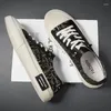 Sapatos casuais homens telas letra de outono da primavera impressão de skate de skate plana respirável juvenil de rua cool de cofre