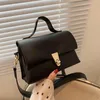 Stume a tracolla Borsa femminile 2024 Elegante BUONA PERSONE PERSONE WESTERN STGLIORE Celebrità Internet Simple Lock Latch Messenger