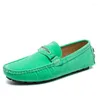 Casual Shoes Summer Men loafers äkta läder mode slipp på att köra andningsbara mockasiner grön mocka