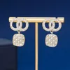 Boucles d'oreilles petites et haut de gamme pour les femmes au tempérament à la mode, aux fermoirs d'oreille exquis et polyvalents, 925 boucles d'oreilles à l'aiguille en argent sterling, micro-incrustations à la mode