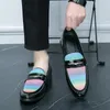Sıradan ayakkabılar bahar somunları erkekler için patent parlak renkler deri yuvarlak ayak parmağı-on moda trendleri model el yapımı elbise parti