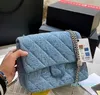 Diseñador - Bolsos de bolsos Mini Flap Bag Bag Shoulder Blue Denim Canvas Ajuste Correa de la cadena de plata Mujer de hombro