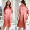 Kvinnors sömnkläder Kvinnor Lossa underkläder Chemise V Neck Nightgown Sexig lång sömnklänning Kort ärm Elegant Nightdress Loungewear