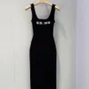 24 Nuovo marca di lusso MIU Black Dress Designer CamiSole Dress Abito Mini Grucca Sweet Sexy Sleeveless Summer Y2K Sceplo a maglia
