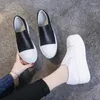 أحذية غير رسمية شقق النساء الربيع الخريف حذاء جلدي أصلي امرأة تنزلق على أحذية رياضية سميكة بيضاء/أسود منصة سوداء