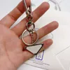 Moda Tasarımcı Kolye Keychain Lüks Erkek Kadın Sevenler Anahtarlar Mektuplar Araba Çantası Unisex Anahtar Zincirleri Çok Yönlü Anahtarlık Hediyeler Aksesuarlar