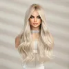 Charmsource Blonde Wellenperücke mit Bang Partykleidern für Frauen natürliches synthetisches Haar täglich Cosplay Hitzebeständige Faserperücke 240408
