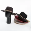 Berets USPOP Dames Fashion brim Fedora Hat Retro British Rope en Feather Decoration Warm Wool Jazz voor de herfst Winter
