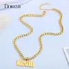 Doremi 5 mm chaîne cubaine Collier Collier personnalisé en acier inoxydable Old English Letter Gold Collier Pendent Gift Plaque 240415