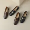 Chaussures décontractées blapunka Top Quality Vérine en cuir Voisons en cuir Gold Chain de métal glissade-ons beaux appartements brun noir femme 34-42