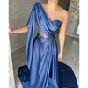 Jurks een prom marineblauwe schouder glamoureuze satijnen avondjurken Bone Bodice Slit Formele lange speciale OCN -feestjurk