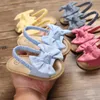 Sandały Modne letnie buty Baby Girl z antypoślizgową płótno dla maluchów i noworodków Sandalsl240429