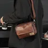 Vintage yumuşak deri erkek omuz messenger çanta rahat küçük adam crossbody moda erkek seyahat kare askı 240429