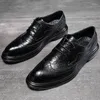 Buty swobodne ładne brytyjskie styl brogues Men Business Business Man Male Leather Footwear Black A1615